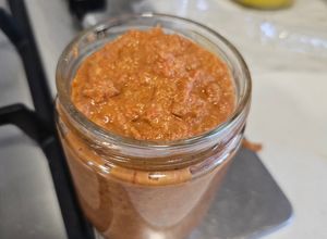 Una foto de Muhammara de Lentejas (Dip de Pimentón)