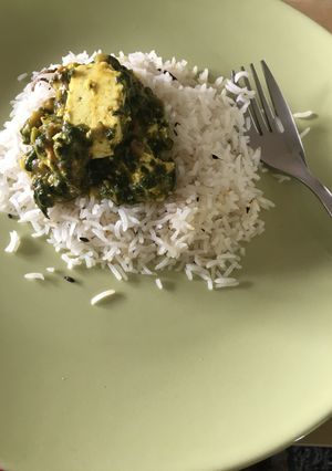 A picture of Palak Paneer.