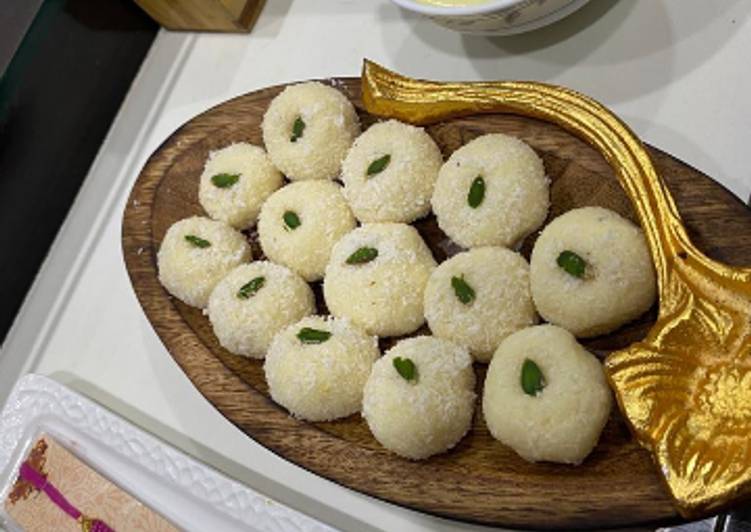 Paneer coconut laddoos