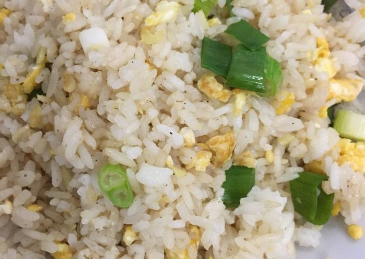 Bagaimana Membuat Nasi Goreng Hongkong Ala Restoran, Sempurna