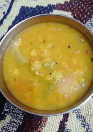 लौकी का सांबर (Lauki ka sambar recipe in Hindi) रेसिपी मुख्य फोटो