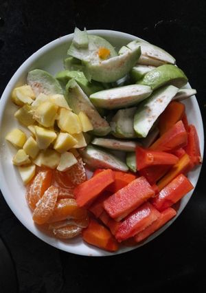ফ্রুট স্যালাড (Fruit salad recipe in Bengali) রেসিপির প্রধান ছবি