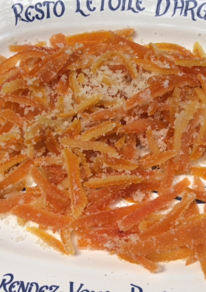 Una foto de Cascaritas de naranja