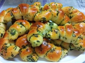 Medvehagymás-mascarponés kiflik recept fotója