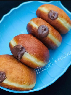 A picture of Filled doughnuts.