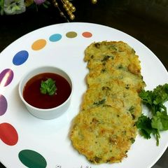 A picture of Cheesy Oats Apple Potato rösti.