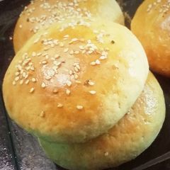 A picture of Wheat burger bun.
