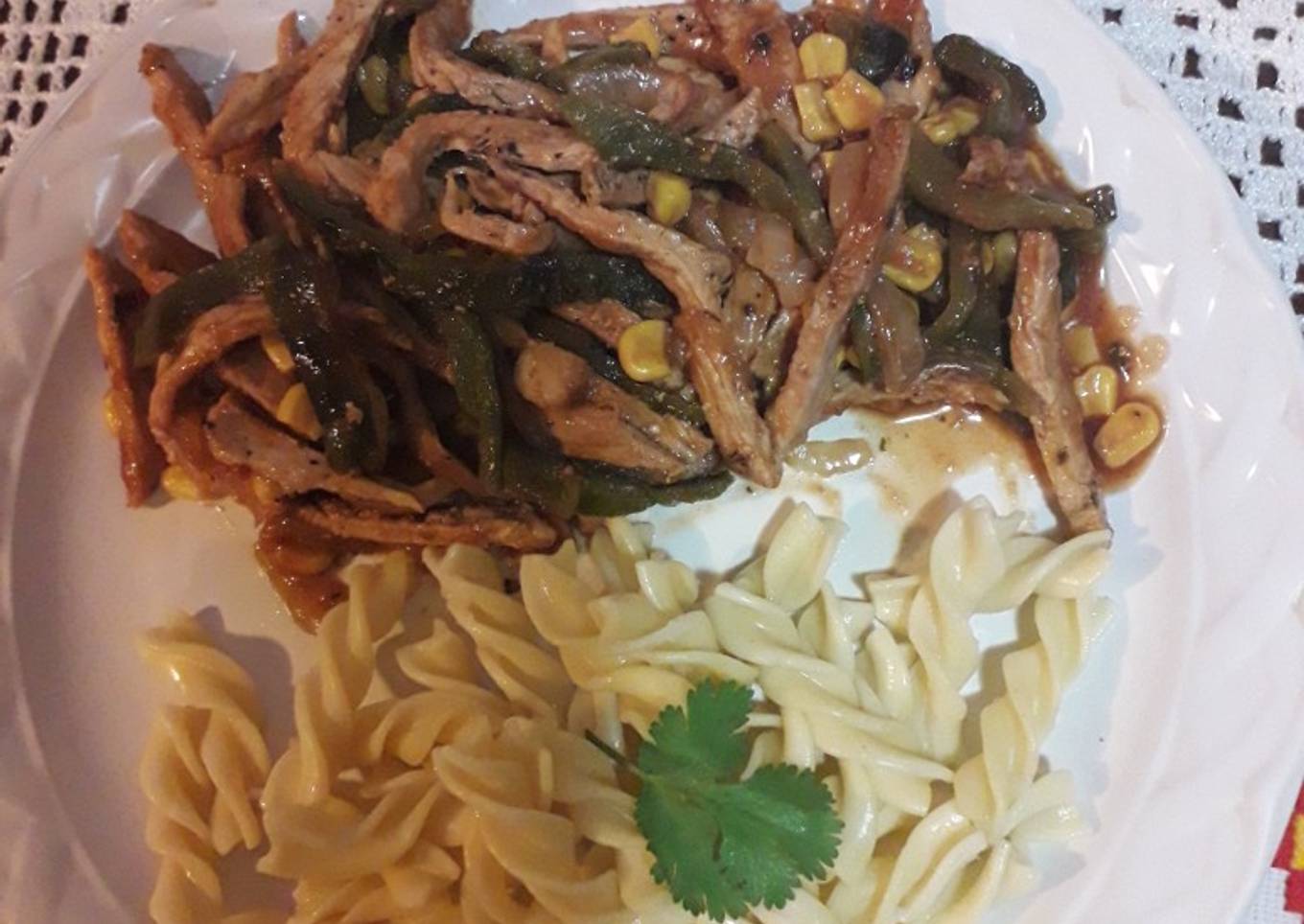 Tiras de Bistec con poblano
