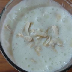A picture of Apple and paneer smoothie.