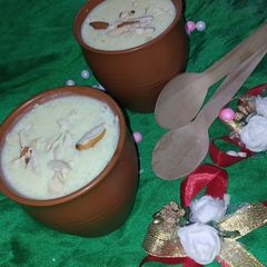 A picture of Kesariya phirni.