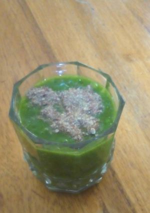 A picture of Mango,carrot and lettuce.
