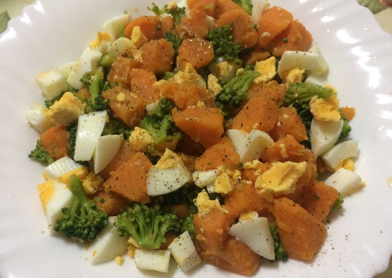 Batata, huevo y brócoli hervidos