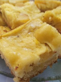 Una foto de Torta de manzana económica y fácil ! Podés usar horno o essen 👏