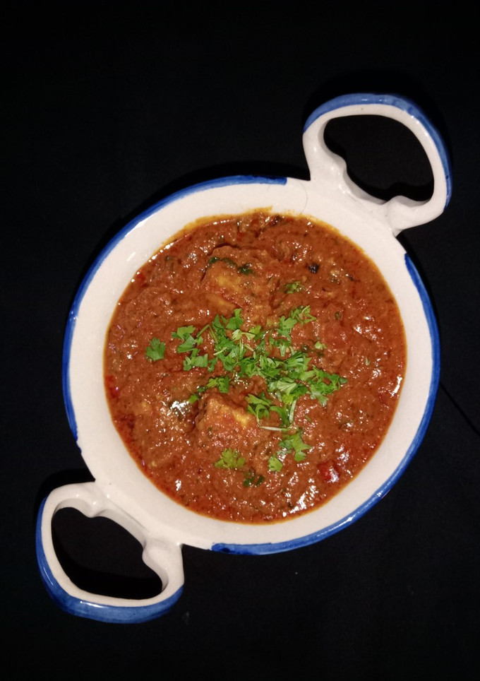 પનીર હાંડી કોરમા (Paneer Handi Korma Recipe In Gujarati) રેસીપી મુખ્ય ફોટો