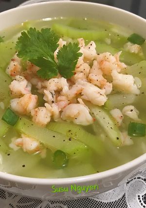 Hình của món Canh bầu nấu tôm.