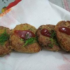 A picture of Aloo rava cutlet.