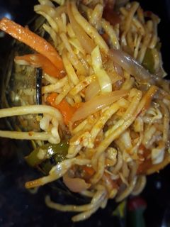 નુડલ્સ(Noodles Recipe in Gujarati) રેસીપી મુખ્ય ફોટો