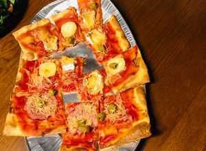 Une photo de Ma meilleur pizza au fromage et bacon