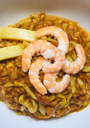 Hình của món Nấu ăn cùng con: Mì trứng húng quế tươi và bolognese tôm.