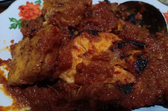 Bagaimana Membuat Ayam Panggang Bumbu Rujak Irit Anti Gagal