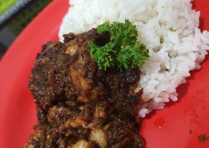 Ayam bumbu rendang instan (anak kost kudu liat)