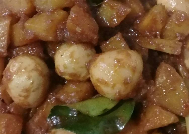 Bagaimana Membuat Semur kentang &amp; telur puyuh yang Lezat Sekali