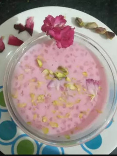 સાબુદાણા ની રોઝ ખીર (Sabudana Rose Kheer Recipe In Gujarati) રેસીપી મુખ્ય ફોટો