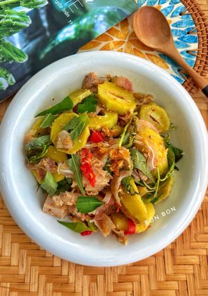Hình của món Tré Trộn Xoài Non Món Nhậu Dễ Làm.