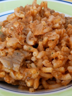 Una foto de Ternera con fideos