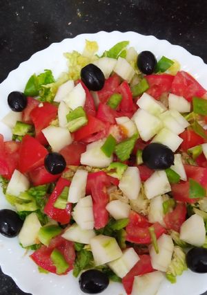 صورة لوصفة سلطة 🥗 خفيفة صيفية رائعة