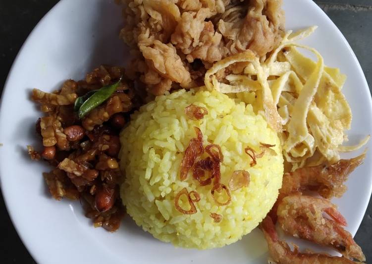 Nasi Kuning Magicom ala saya