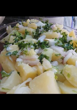 Una foto de Ensalada de papas y cebolla morada 👩‍🍳