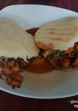 Una foto de Arepa con Camarones🦐