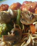 Zöldséges kínai tészta (chow mein)