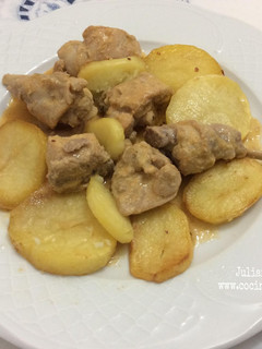 Una foto de Conejo con salsa de almendras AMC