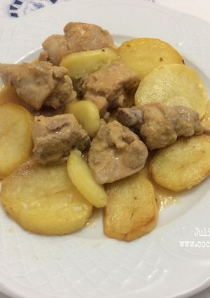 Una foto de Conejo con salsa de almendras AMC