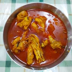 A picture of Chicken rogan josh.