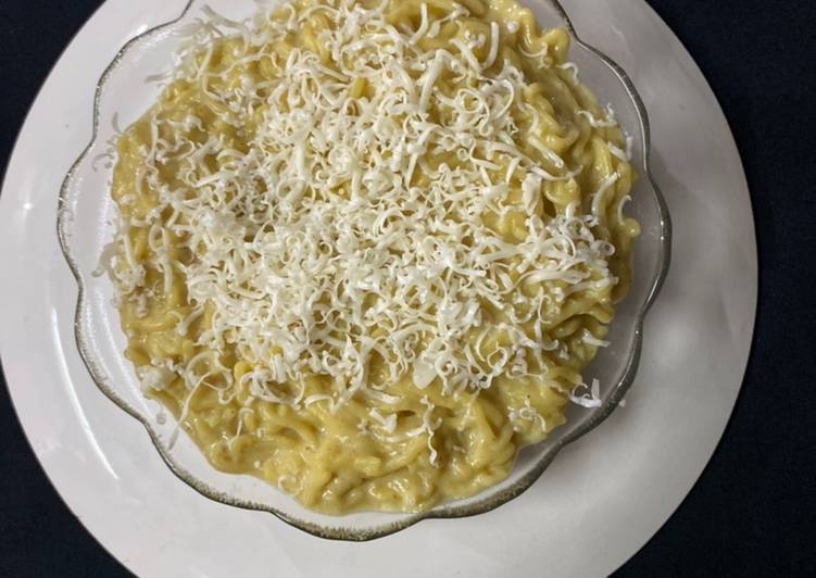 Cheesy White Sauce Pasta