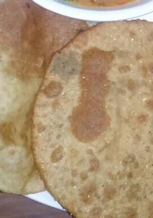 A picture of Urad dal kachori.