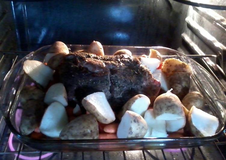 Mum's Pork Roast &amp; Potatoes