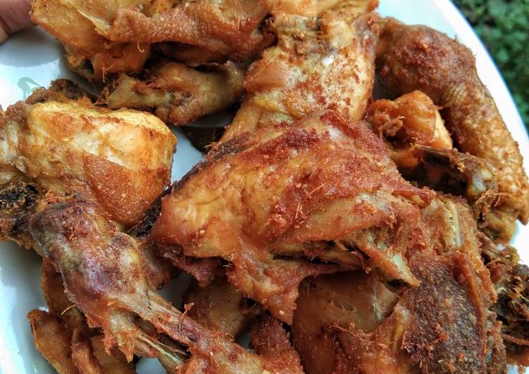 Bagaimana Menyiapkan Ayam goreng cinta yang Bisa Manjain Lidah