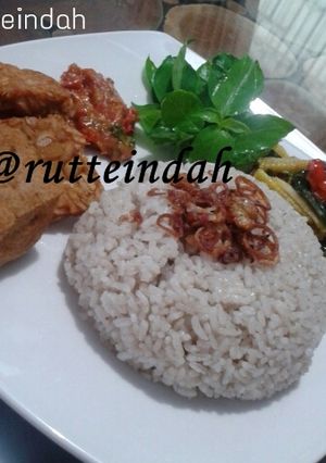 Foto resep Nasi Uduk Rice Cooker