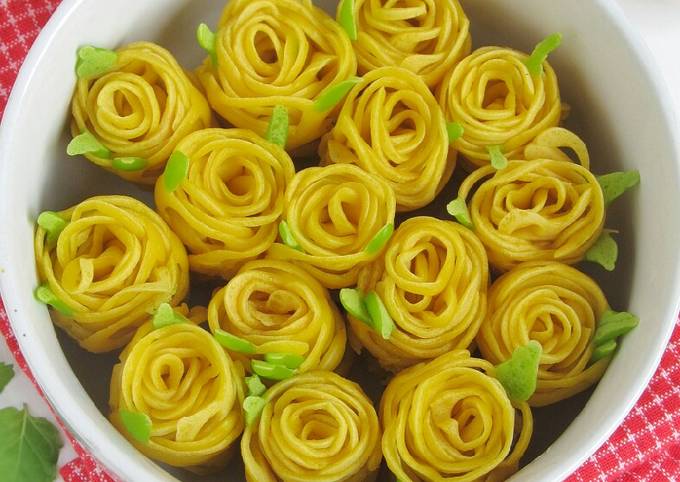 Roti Jala Rose Wortel Kuah Kinca