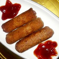 A picture of Chicken Franks Bread Roll😋👌.