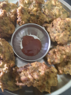 मिक्स वेज पकौड़े (Mix veg pakode recipe in Hindi) रेसिपी मुख्य फोटो