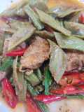ผัดเผ็ดถั่วแปบ