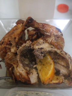 Una foto de Pollo entero en freidora de aire