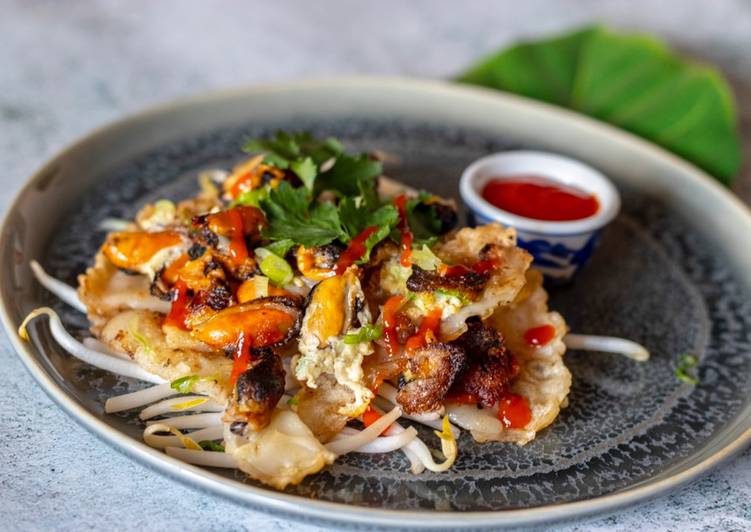 Simple Way to Make Any-night-of-the-week Hoi Tod - Thai Crispy Pancake with Mussels