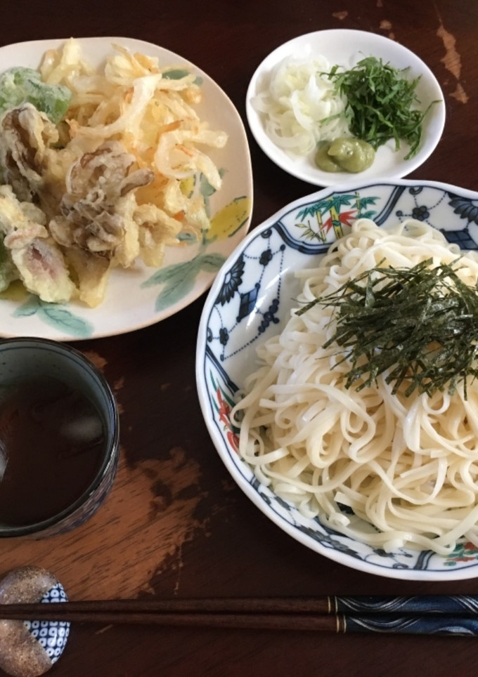 Una foto de El fideo con la tempura