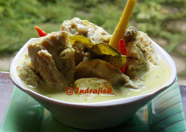 Ayam Kuah Kuning